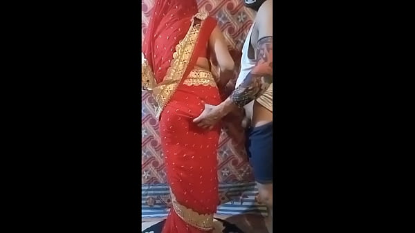 In the bride’s red saree, she was fucked fiercely, as if I spoke desi ass and opened her pussy.